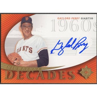 2005 Ultimate Signature #GP Gaylord Perry Decades Giants Auto