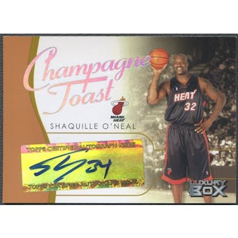 2004/05 Topps Luxury Box #SO Shaquille O'Neal Champagne Toast Auto #26/75