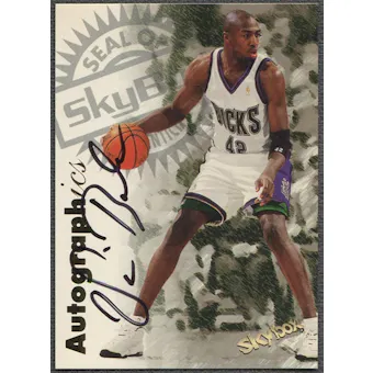 1997/98 SkyBox Premium #7 Vin Baker Autographics Auto