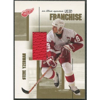 2003/04 ITG Used Signature Series #11 Steve Yzerman Franchise Gold Jersey /10