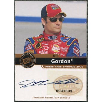 2006 Press Pass #17 Jeff Gordon Signings Auto