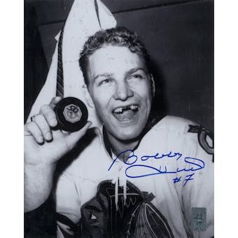 Bobby Hull Autographed Chicago Blackhawks 8x10 Photo (Bobby Hull COA)