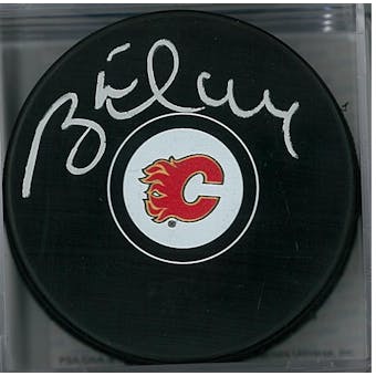 Brett Hull Autographed Calgary Flames Hockey Puck (PSA COA)