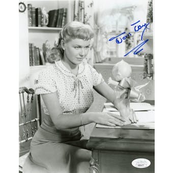 Doris Day Autographed 8x10 Photo JSA AB84477 (Reed Buy)