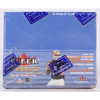 2000 Fleer Focus Football Retail Box