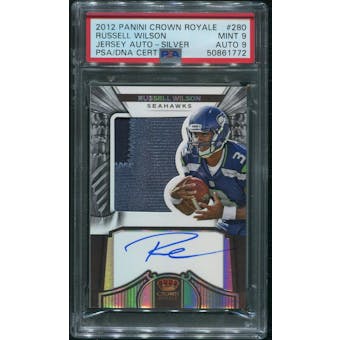 2012 Crown Royale #280 Russell Wilson Silver Holofoil Rookie Patch Auto #066/149 PSA 9 (MINT) (Auto Grade 9)
