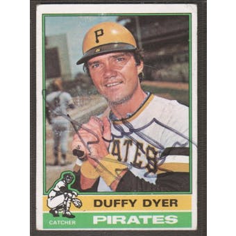 1976 Topps Baseball #88 Duffy Dyer Signed in Person Auto