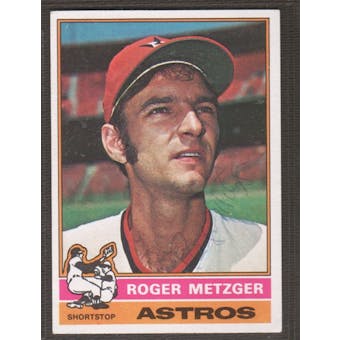 1976 Topps Baseball #297 Roger Metzger Signed in Person Auto