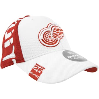 Detroit Red Wings Reebok White & Red Center Ice Draft Structured Flex Fit Hat