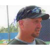 Garth Brooks Autographed 8x10 Photo JSA CK72606 (Reed Buy)