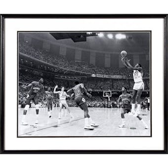 Michael Jordan Autographed Framed 16x20 Basketball Photo "UNC - 17 Seconds"