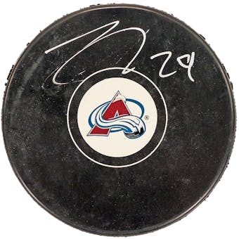 Nathan MacKinnon Autographed Colorado Avalanche Hockey Puck (Frameworth)