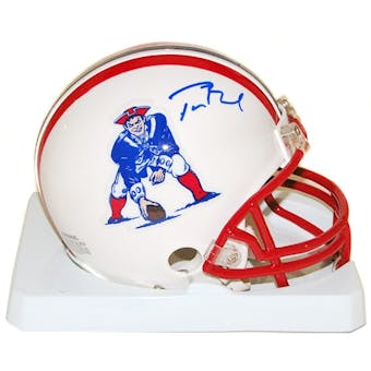 Tom Brady Autographed New England Patriots Throwback Mini Helmet (Mounted Memories)